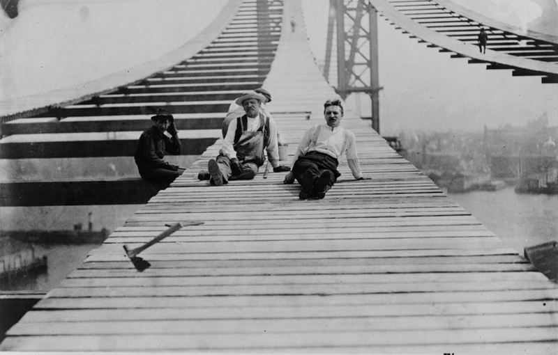 Illustration for article titled Viaje al pasado: fotos de lugares icónicos durante su construcción